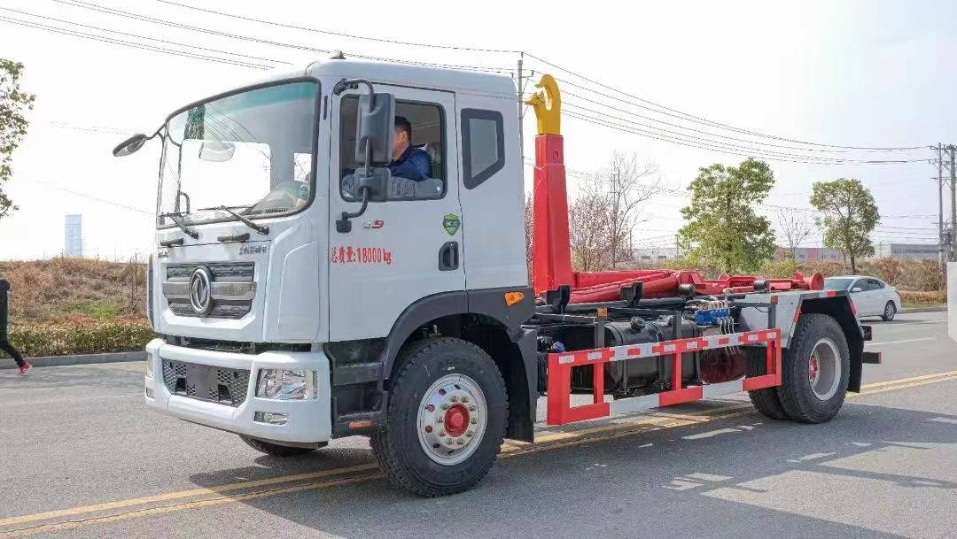东风多利卡d9勾臂垃圾车(10-16方)