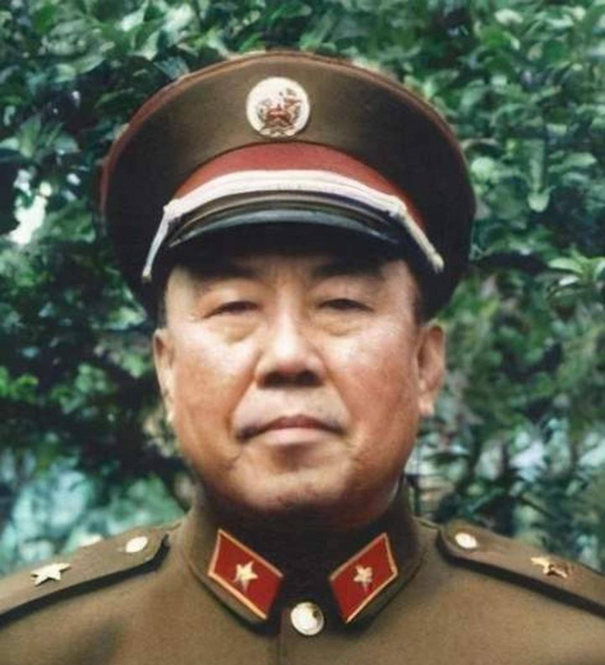 李启,对越作战一等功臣,为了胜利爬入火海,18岁牺牲入伍仅月余