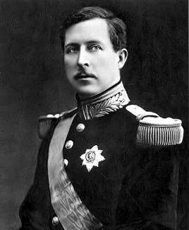 在阿斯特里德怀第三胎的时候,她的公公阿尔贝一世在登山时,因滑雪事故