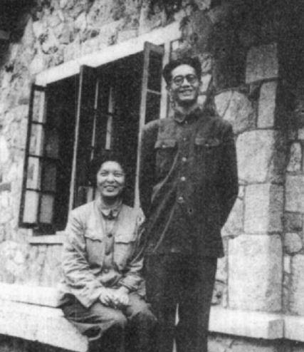 为娶娇妻赶走子女,被质疑和前妻有过节,乔冠华:与她婚姻最幸福