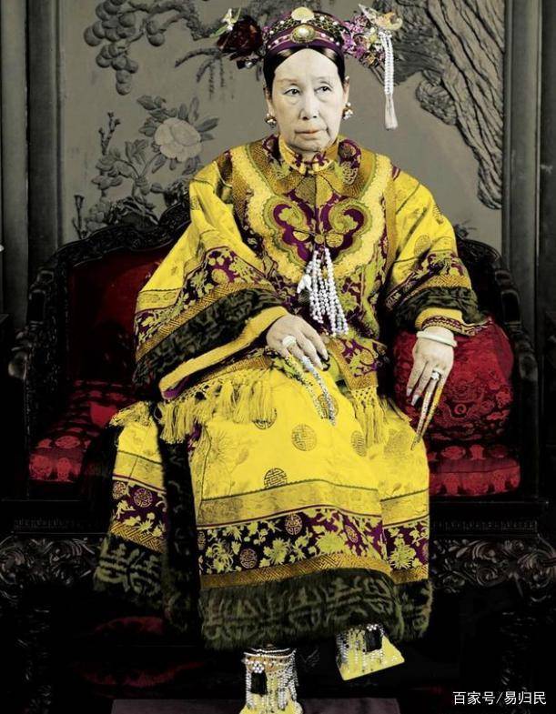 军权,政权都在慈禧太后手里,若慈禧暴毙,必天下大乱,晚清瞬间就会土崩