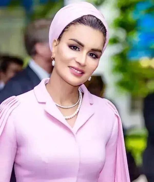 中东"武则天"莫扎飒爽复仇史:嫁仇人儿子,脚踩卡塔尔王朝