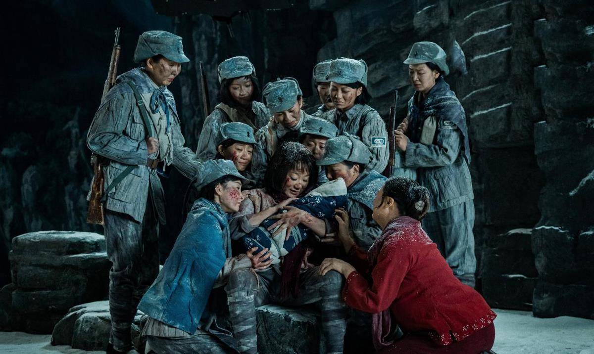 国防部长亲自为她题12个大字_沂蒙山_明德英_时候