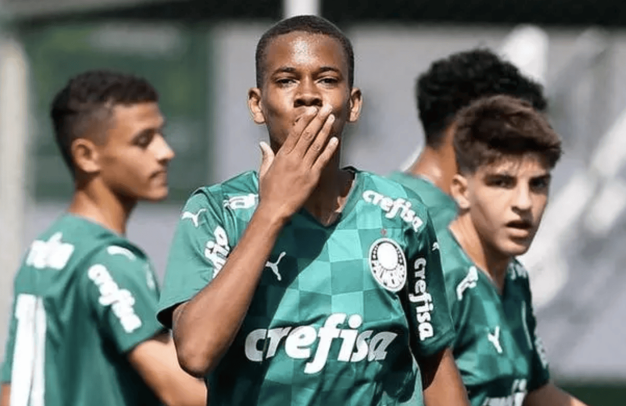 开云sports体育报切尔西对埃斯特万-威廉的新报价:超过5500万欧元解约