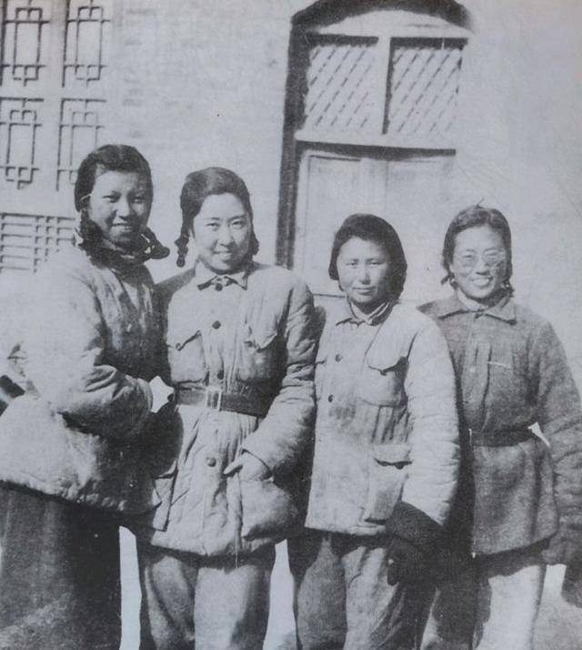 1937年,李德正式开启了第二段婚姻,他的第二任妻子名为李丽莲.