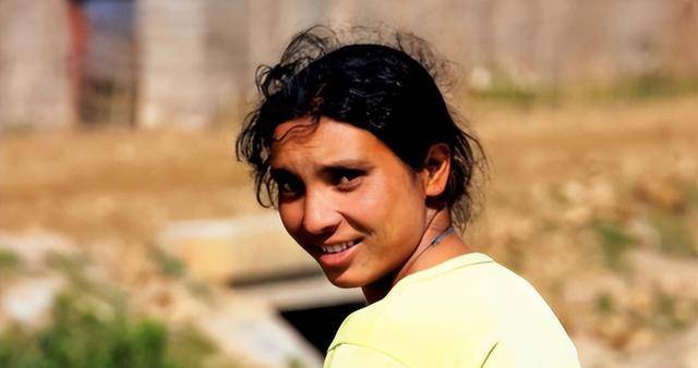 2003年,被遗忘200多年的达曼人如愿加入中国,成为真正