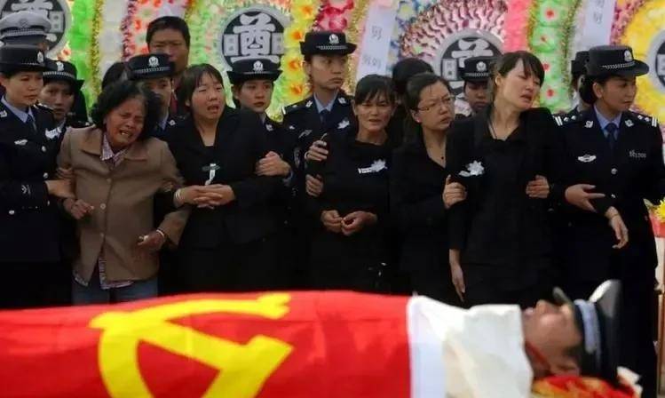 从保留警号"377083"的一级英模蔡晓东烈士,聊聊烈士身后那些事