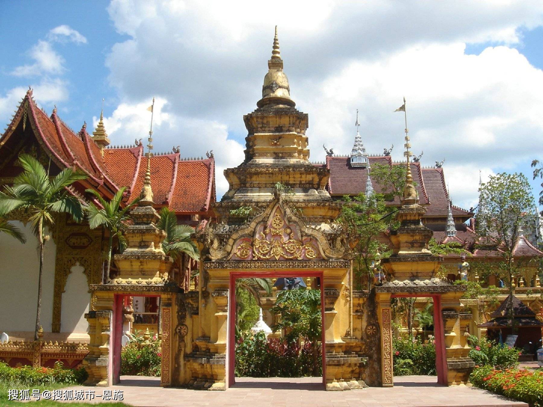 云南西双版纳攻略旅行团六日游大概消费是多少,看完不会被坑._阿星_行