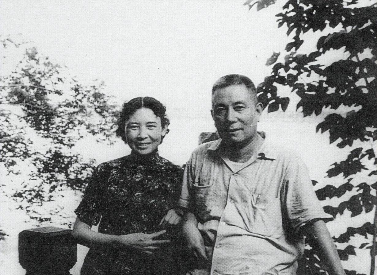 独女夭折,曹聚仁连哭40天,妻再没生育,他又娶女学生生了4孩_王春翠