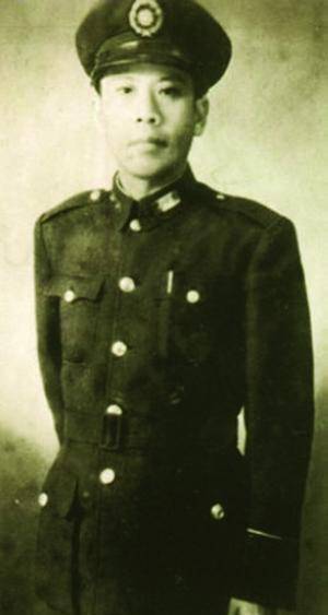 第七兵团司令黄百韬为何被称为杂牌军中的"王牌战将"?