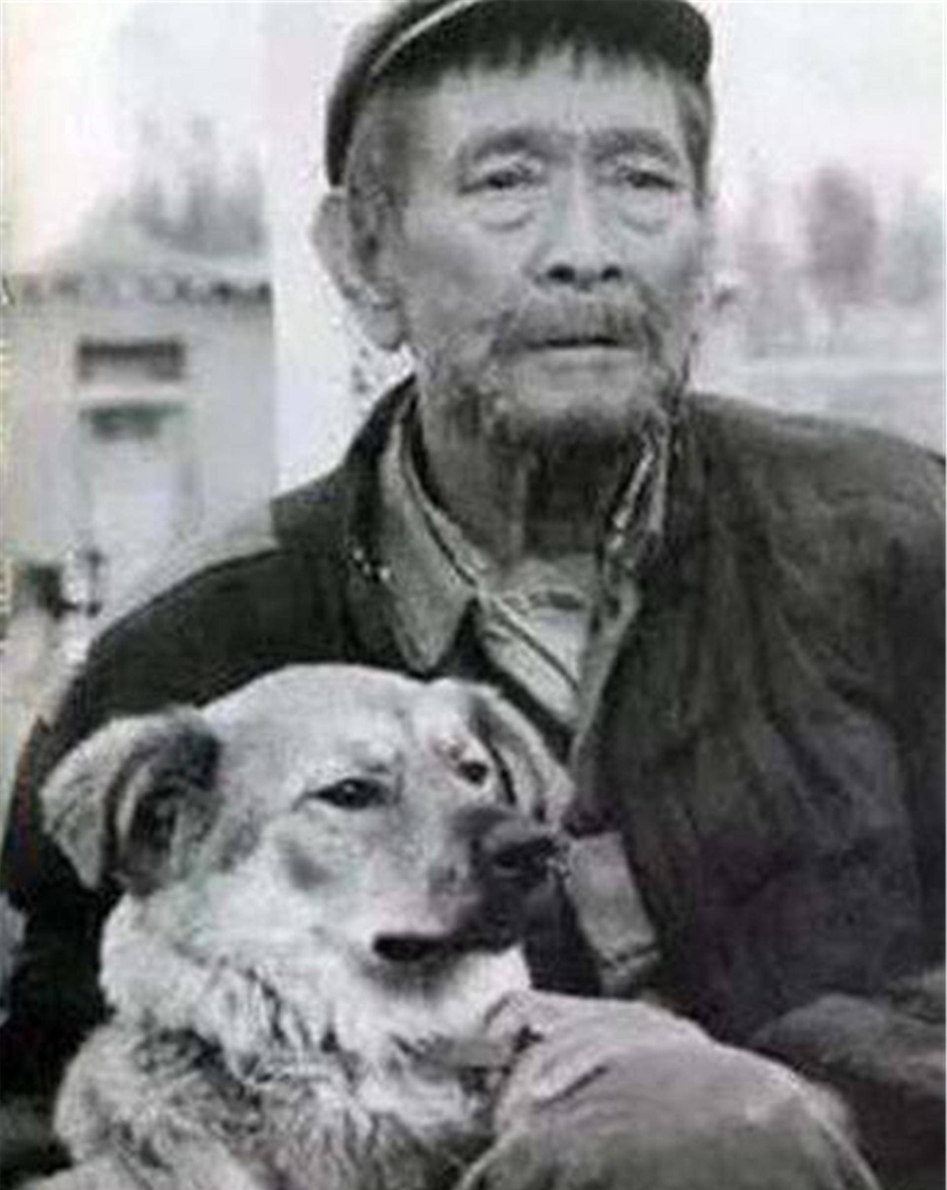 27年前,他参拍谢晋电影《老人与狗》,拍完后,人狗皆被枪毙!