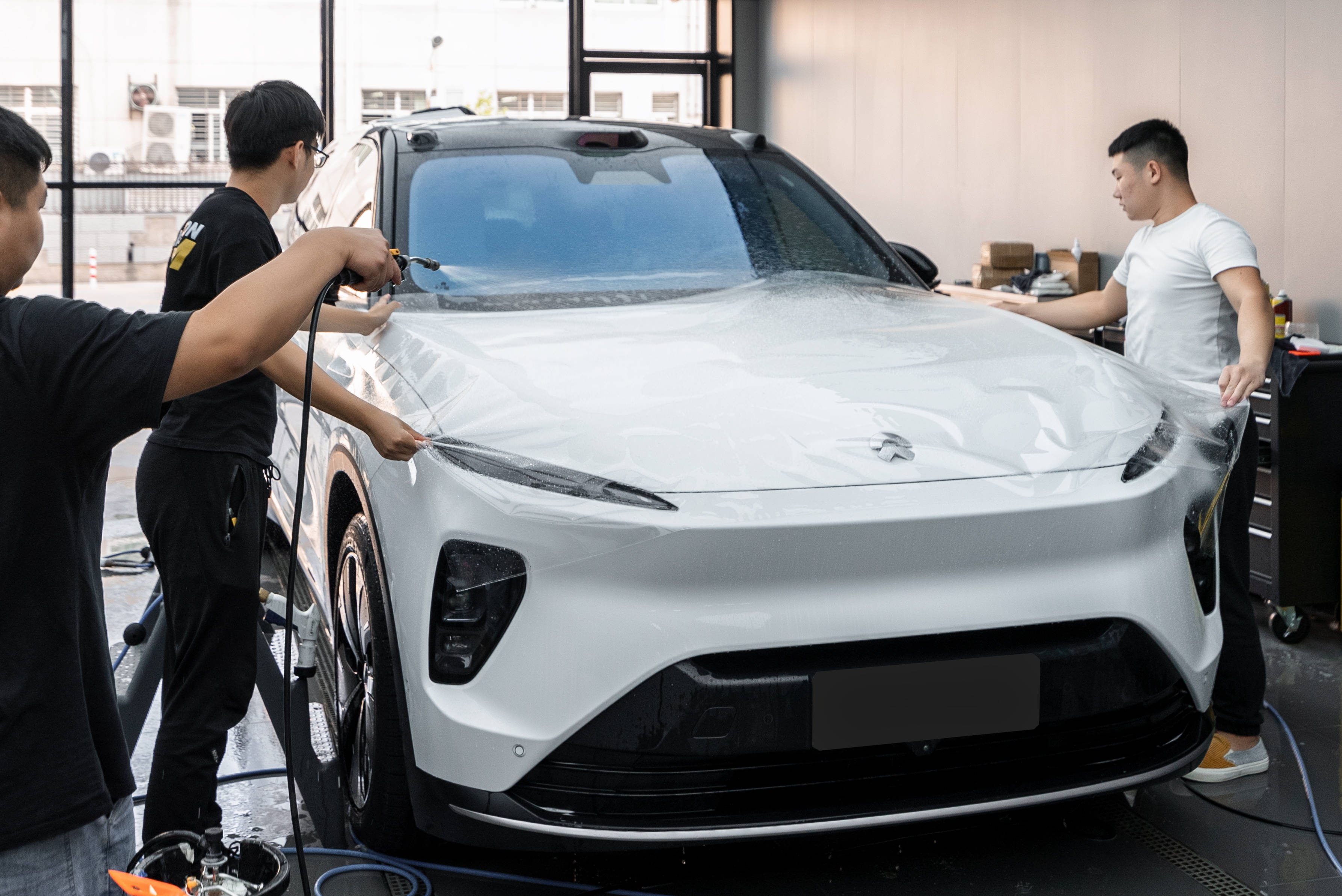 保定xpel奥孚森:符合规定的汽车改色膜该怎么贴?