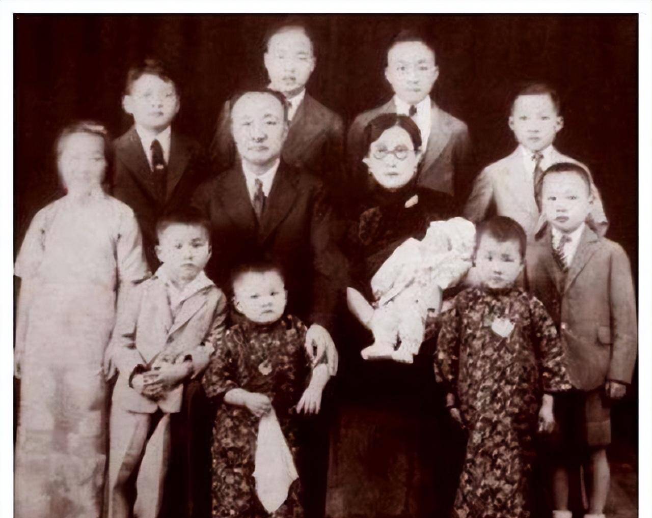 李烈钧:杀害好友夺其美妻,真相揭露后被原谅,并生育10个孩子