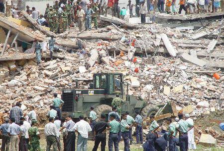 世界上奇葩的国家,靠血汗工厂支持经济,到处充满了血与泪