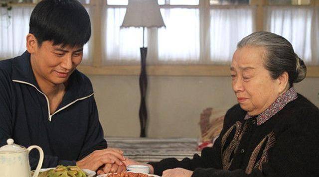 "我妈住院了,你却带孩子去旅游"妻子一句话,丈夫怂了_余虹_男人_婆婆