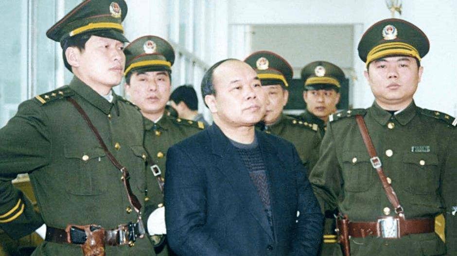 而对贪官为何又要慎用死刑?_发展_肖扬_成立