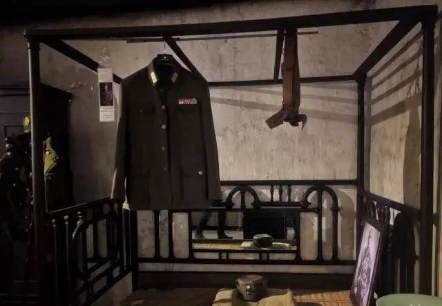 1950年,凭一张空白信纸上的印痕,上海公安局抓获军统少将杀手