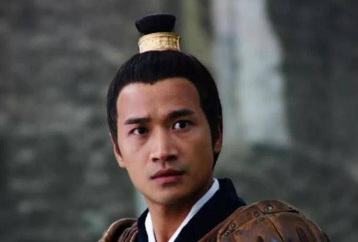 汉景帝请丞相周亚夫吃肉,却不给筷子,离席后,皇帝道:此人该杀