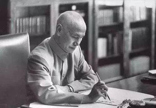 这事先有鸡还是先有蛋?