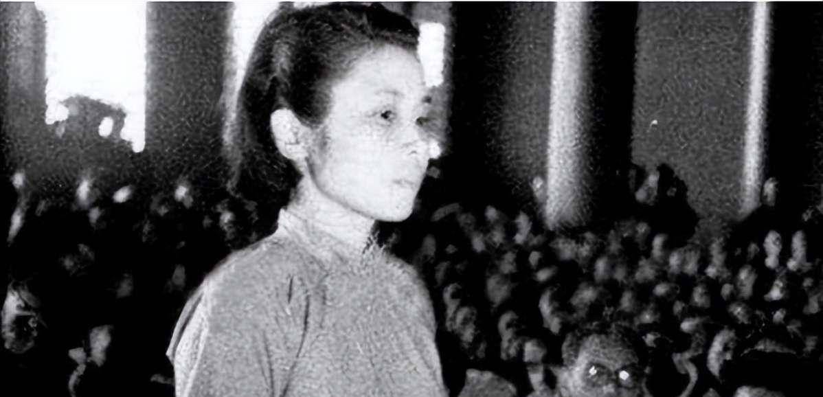 1950年重庆一女特务被捕,真实身份曝光后引起轰动:她其实是男人_王琼