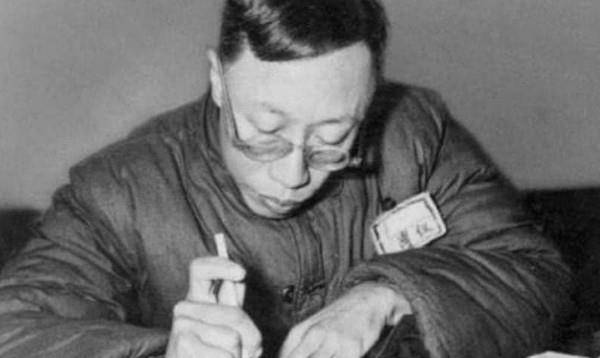 溥仪想找份普通工作,但是频频被拒,这是为何