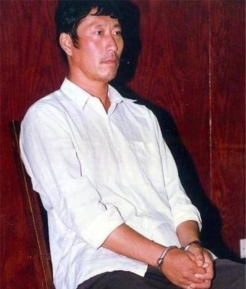 1996年,白宝山被释放了,恢复自由之后他以摆地摊为生,可是总是遭到