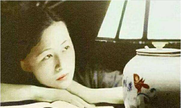 林徽因和冰心,民国女作家两颗最耀眼的新星,为什么老s不相往来?