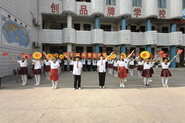 精彩社团缤纷呈 家校共育谱美篇 淇县第五中学家长开放日活动掠影