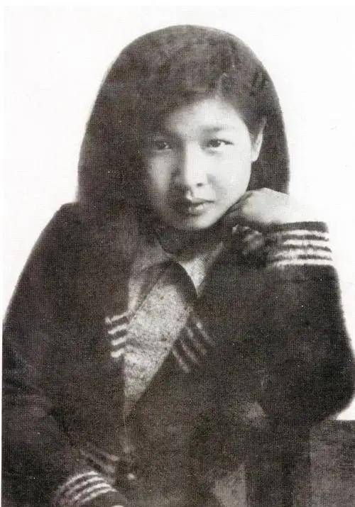 井冈山三大美女之一的曾志:三段婚姻情路坎坷,大儿子在家务农