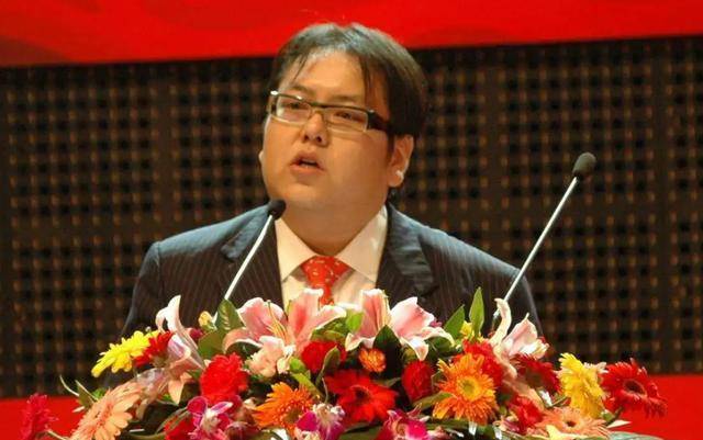 在他接班后仅仅2年,海鑫集团产值就首次超过了70亿大关,当年为山西