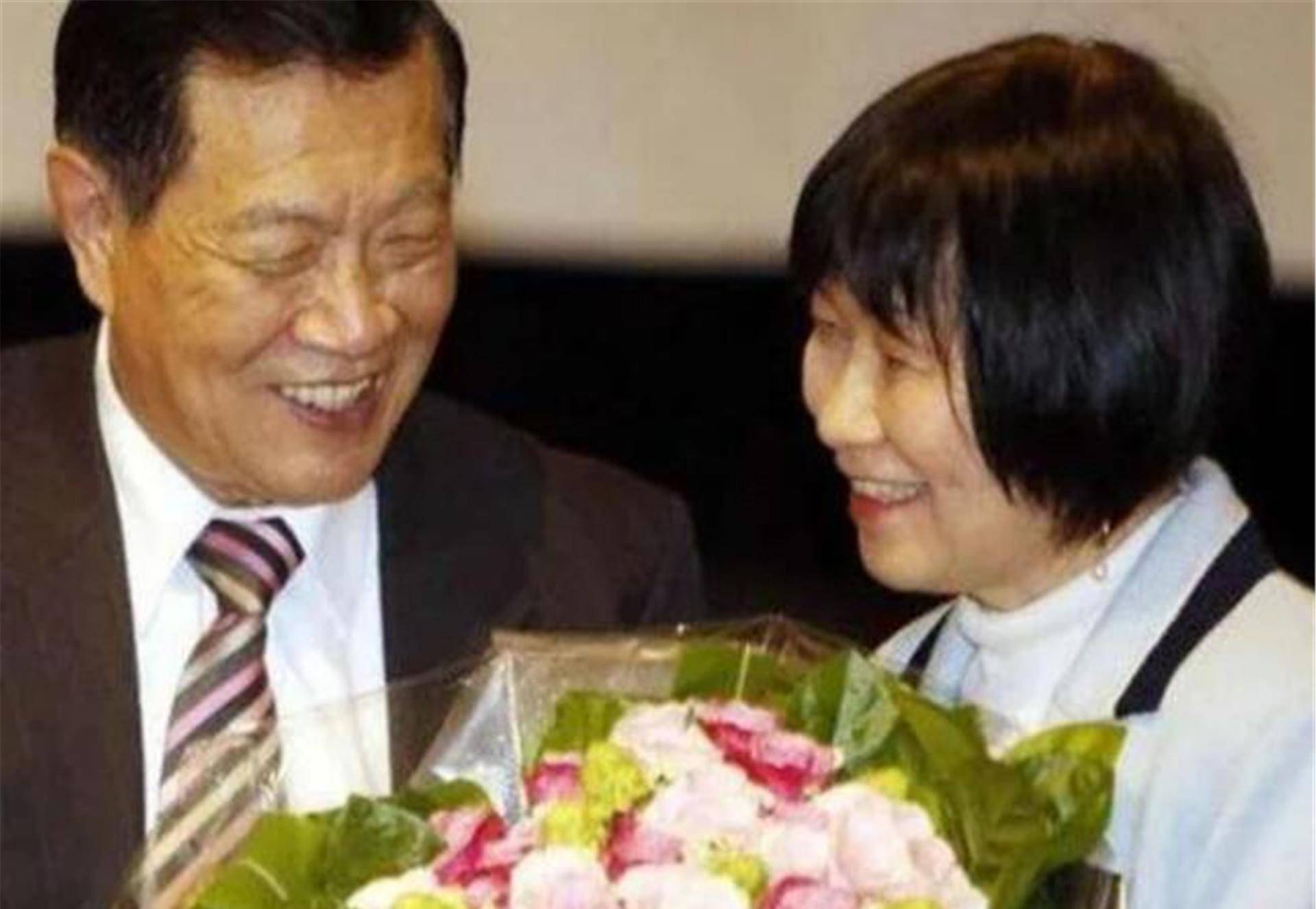 "华裔神探"李昌钰,81岁娶小18岁的女老板,如今过得怎样?