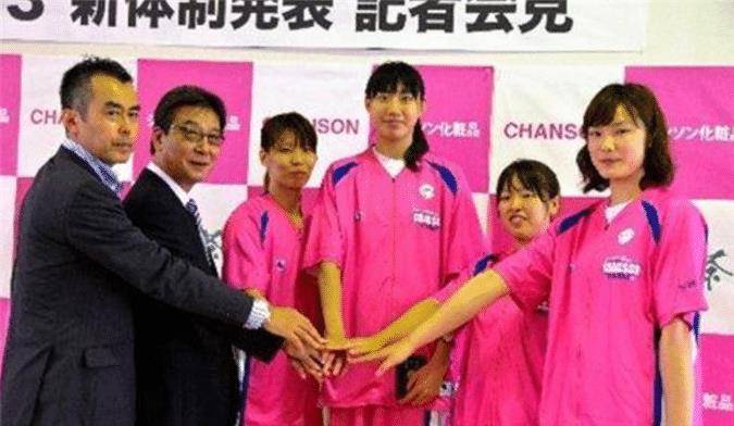 女篮天才李明阳:养病期间投靠日本球队,入日籍认日本富商为干爹