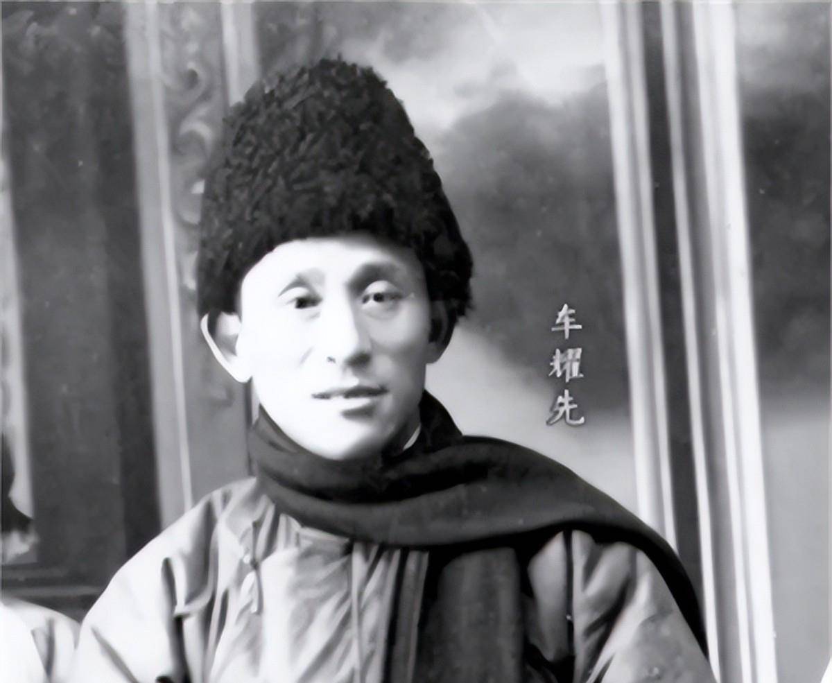 1950年客人点名要吃一菜一汤,老板娘闻言落泪:你们认识我丈夫?