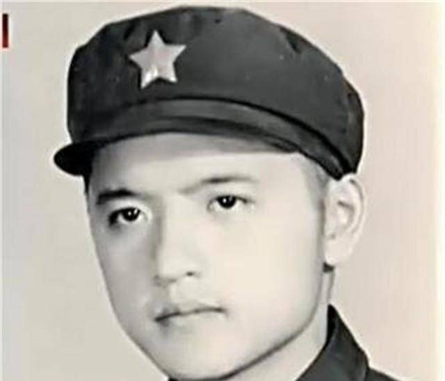 他曾是中国飞行员,退伍后成央视主持人,娇妻相伴生活美满_赵屹鸥_上海