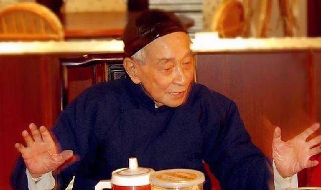 南怀瑾是大师还是骗子?北大教授:毫无价值,文盲才看他的书