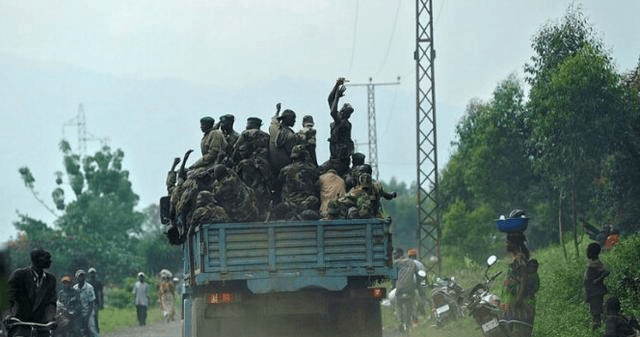 原创从中国最高军校毕业,28岁当司令30岁成总统,执政16年不愿下台