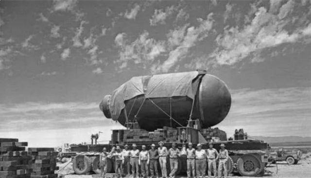 原子弹爆炸时,躲在水里能否保命?长崎核爆幸存少女给出了答案