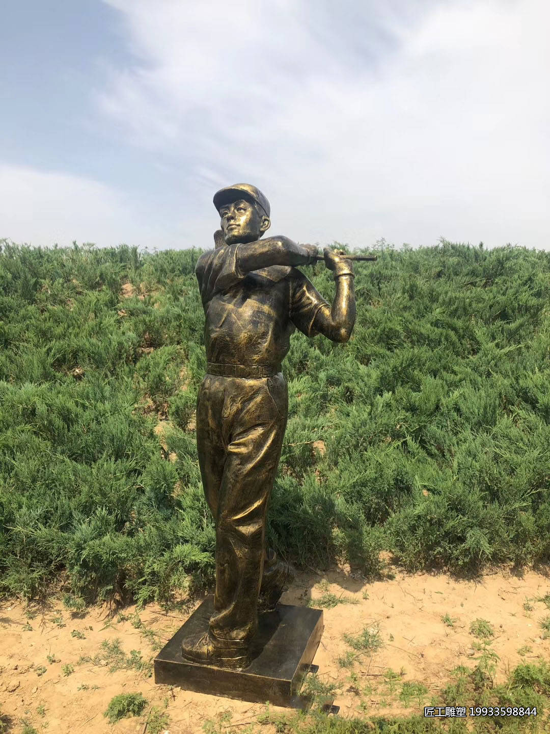 玻璃钢仿铜体育运动人物雕塑 仿真景观摆件装饰