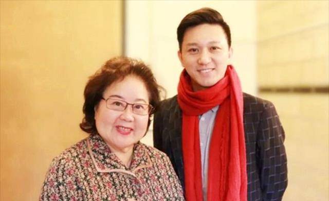 小常宝齐淑芳:抛弃丈夫另组家庭,留美多年,只为了推广京剧?