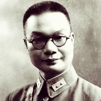 军队副职和参谋长到底谁大?衔级可能有高低,权柄轻重可复杂得多