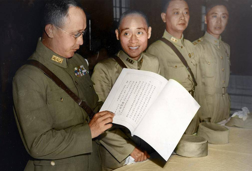 (二十):当面一套背后一套,各怀鬼胎的国军高层们_杜聿明_蒋介石_徐州