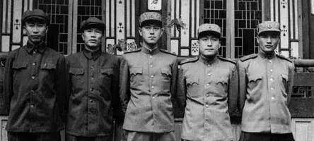 解方随即将张学良的亲电送给第五十一军参谋长刘忠干等人.