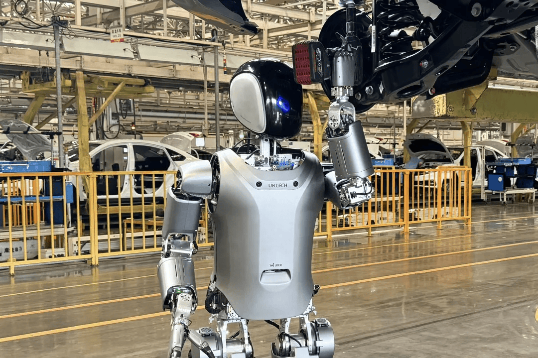 工业人形机器人进汽车生产线,优必选商业化进程在加速?