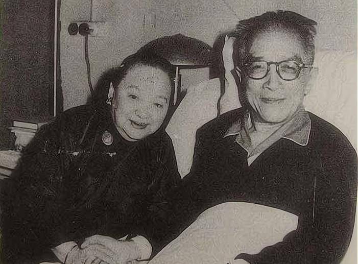 她53岁嫁75岁文豪,1年后离婚气死丈夫,靠着高额赔偿活到了98岁_徐贤乐