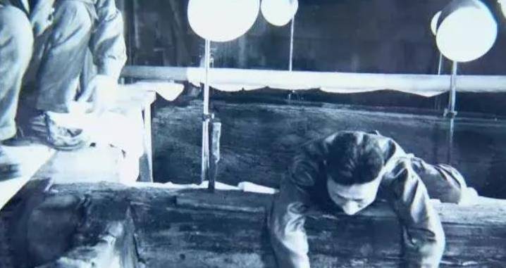 明定陵开棺全纪实:一帝二后皆剩骨架,陪葬宝物令人惊叹