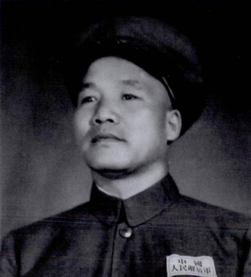 1949年,农民李如龙家来了位军人,才知道离家多年的父亲成了司令员