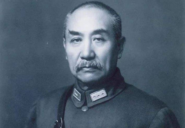 三大战役前,国军兵力超过15万的地方军阀有哪些?南方2家北方3家