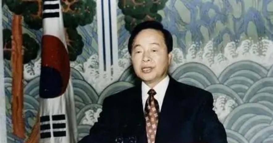 1997年韩国金融危机有多惨?美国一招釜底抽薪,韩国只能卖国自救