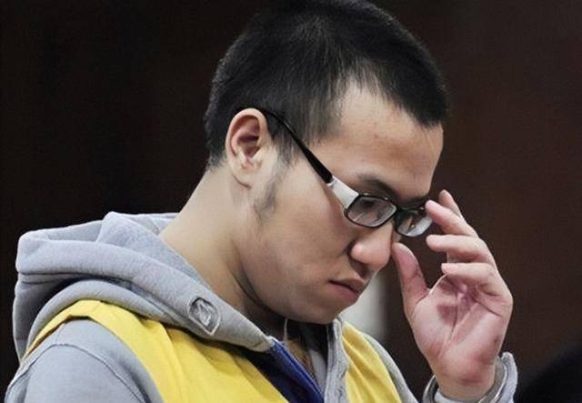 抗震救灾小英雄雷楚年,本该前程一片大好,为何多年后竟锒铛入狱