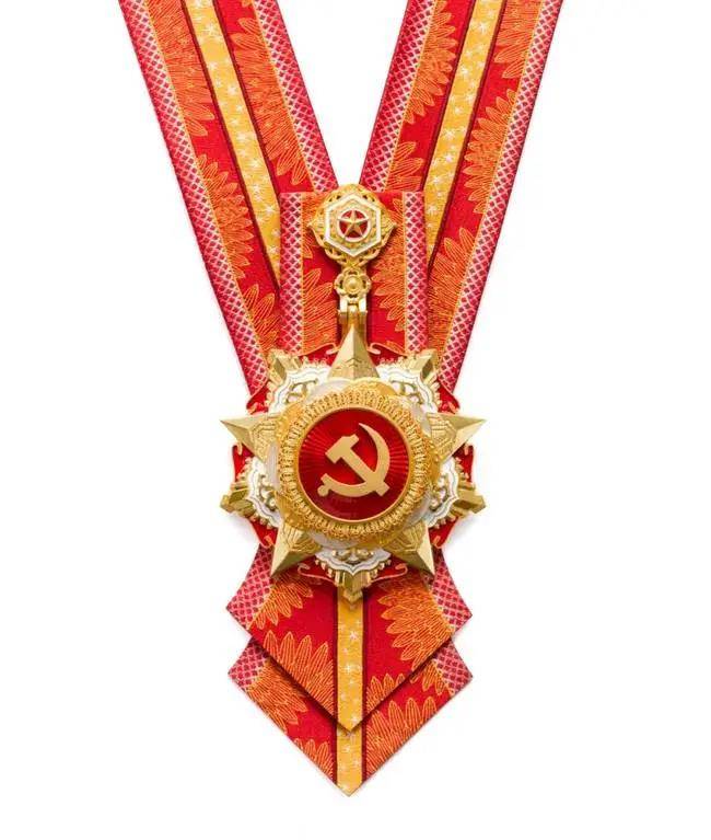 这次表彰释放的信号,与军人相关